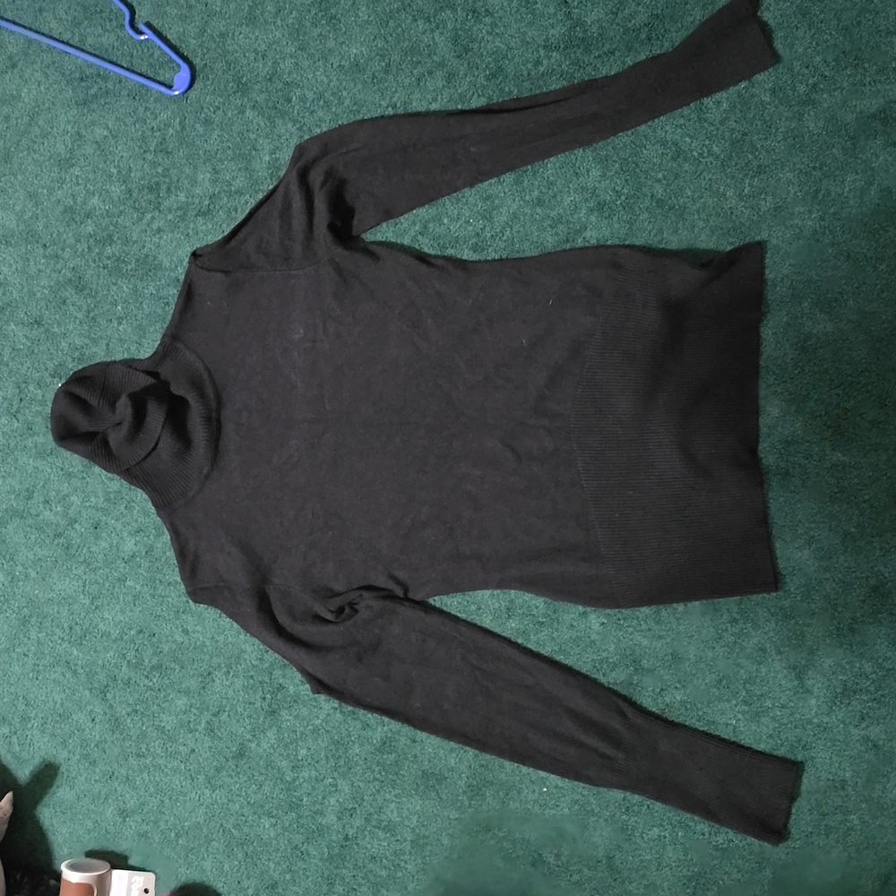 Boston Proper Xsmall turtle neck, cold shoulder sweater.